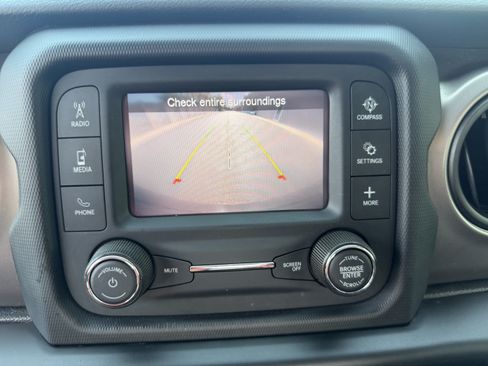 Used 2020 Jeep Wrangler Sport AWD/4WD image 22