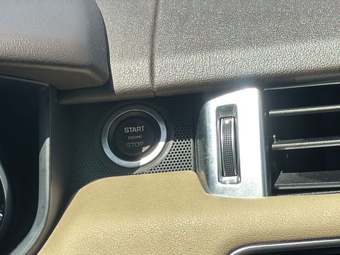 Used 2015 Land Rover Range Rover Sport HSE AWD/4WD image 24