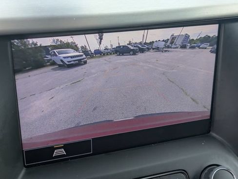 Used 2023 GMC Acadia SLT FWD image 22
