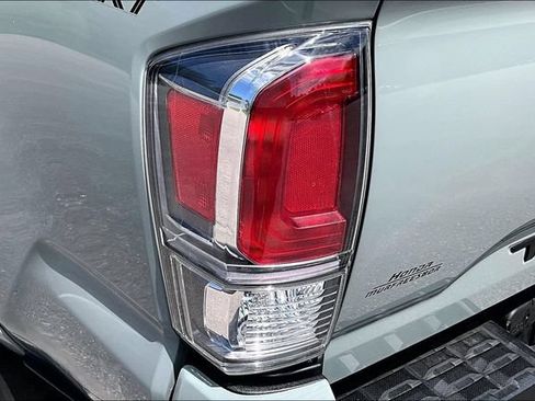 Used 2023 Toyota Tacoma TRD Sport AWD/4WD image 22