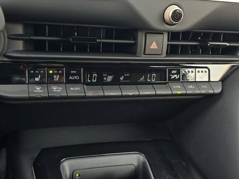 Used 2025 Toyota Crown Signia w/ Advanced Technology Package AWD/4WD image 20