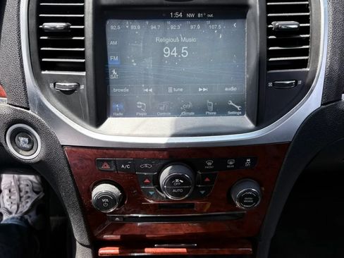 Used 2012 Chrysler 300 Limited RWD image 25