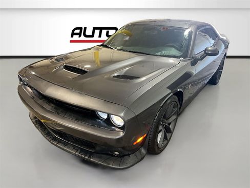 Used 2019 Dodge Challenger R/T Scat Pack image 3