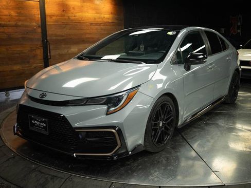 Used 2021 Toyota Corolla SE w/ Carpet Mat Package (TMS) FWD image 2