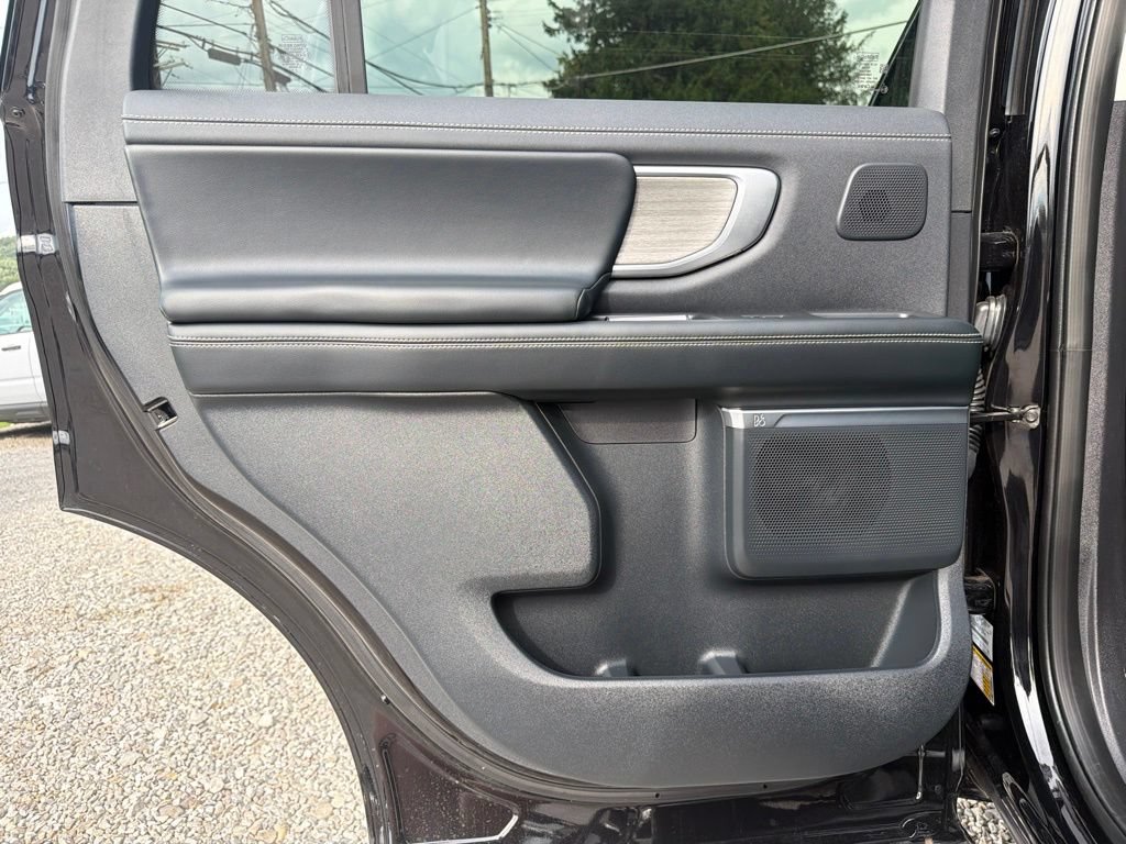 Used 2026 Ford Expedition Platinum w/ Driver's Package AWD/4WD image 71