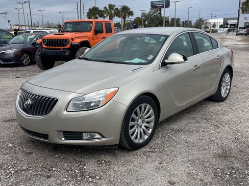 Used 2013 Buick Regal Premium image 3