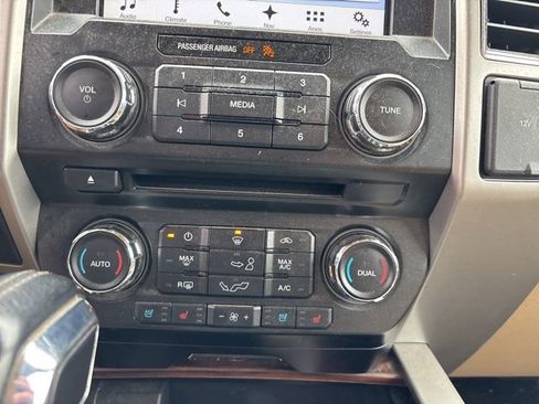 Used 2017 Ford F150 Lariat w/ Equipment Group 501A Mid image 21