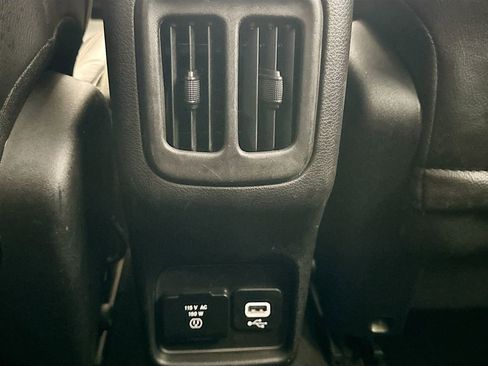 Used 2018 Jeep Compass Trailhawk w/ Leather Interior Group AWD/4WD image 28