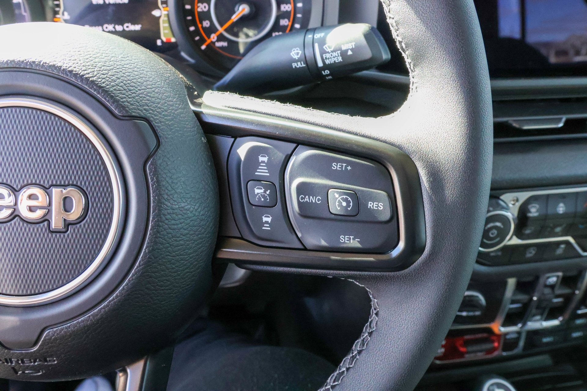 New 2026 Jeep Gladiator Sport AWD/4WD image 32