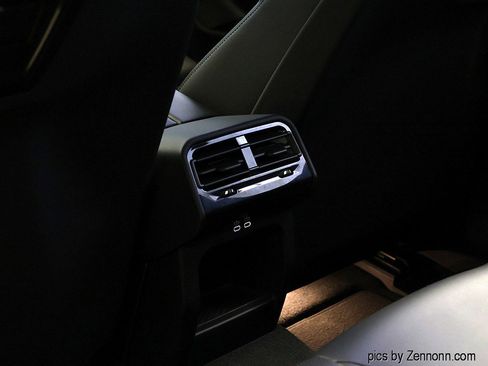 Used 2024 BMW 530i xDrive image 14