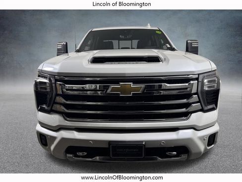 Used 2024 Chevrolet Silverado 2500 High Country w/ Technology Package AWD/4WD image 9