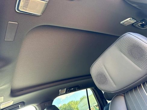 New 2026 Cadillac Vistiq Sport w/ LPO, Floor Liner Package image 32