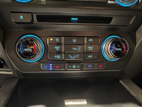 Used 2017 Ford F150 Raptor w/ Equipment Group 802A Luxury image 37