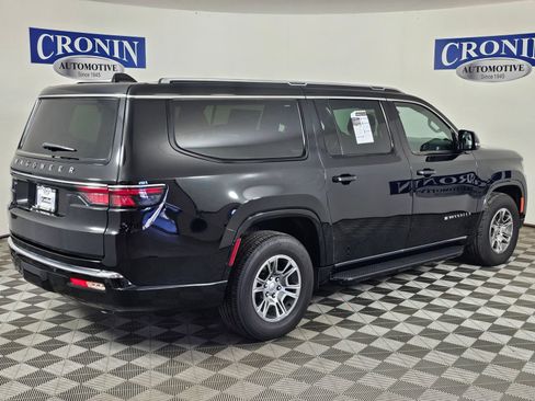 Used 2023 Jeep Wagoneer L 4WD image 37