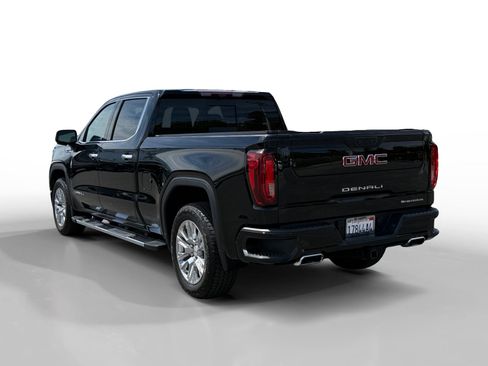 Used 2024 GMC Sierra 1500 Denali w/ Technology Package AWD/4WD image 3