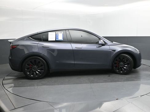 Used 2022 Tesla Model Y Performance AWD/4WD image 6