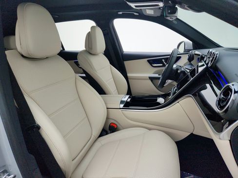 New 2026 Mercedes-Benz GLC 300 image 13