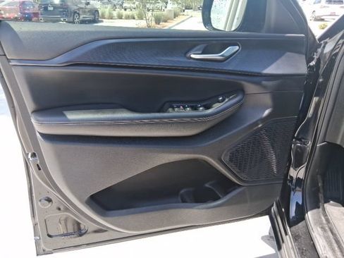 Used 2024 Jeep Grand Cherokee L Altitude AWD/4WD image 13