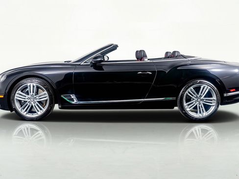 Used 2023 Bentley Continental GT V8 image 12