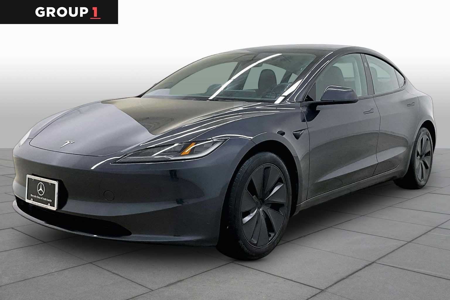 Used 2024 Tesla Model 3 Standard Range RWD image 1