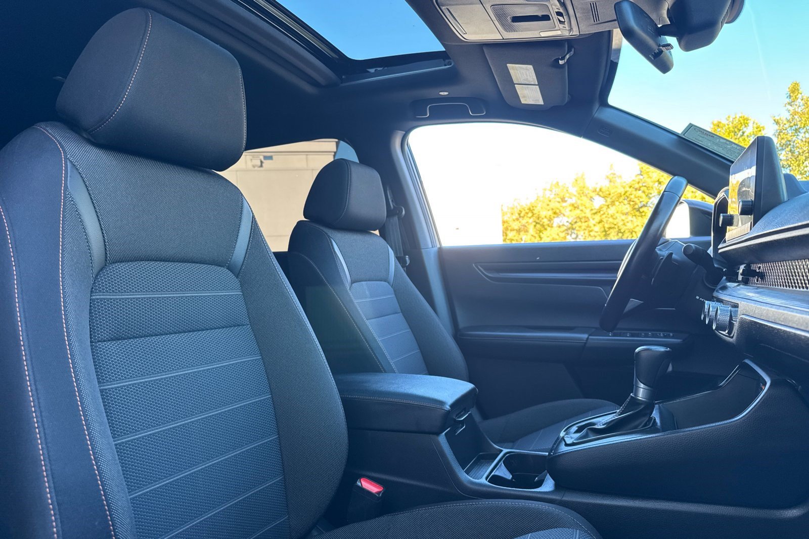 Used 2025 Honda CR-V Sport image 27