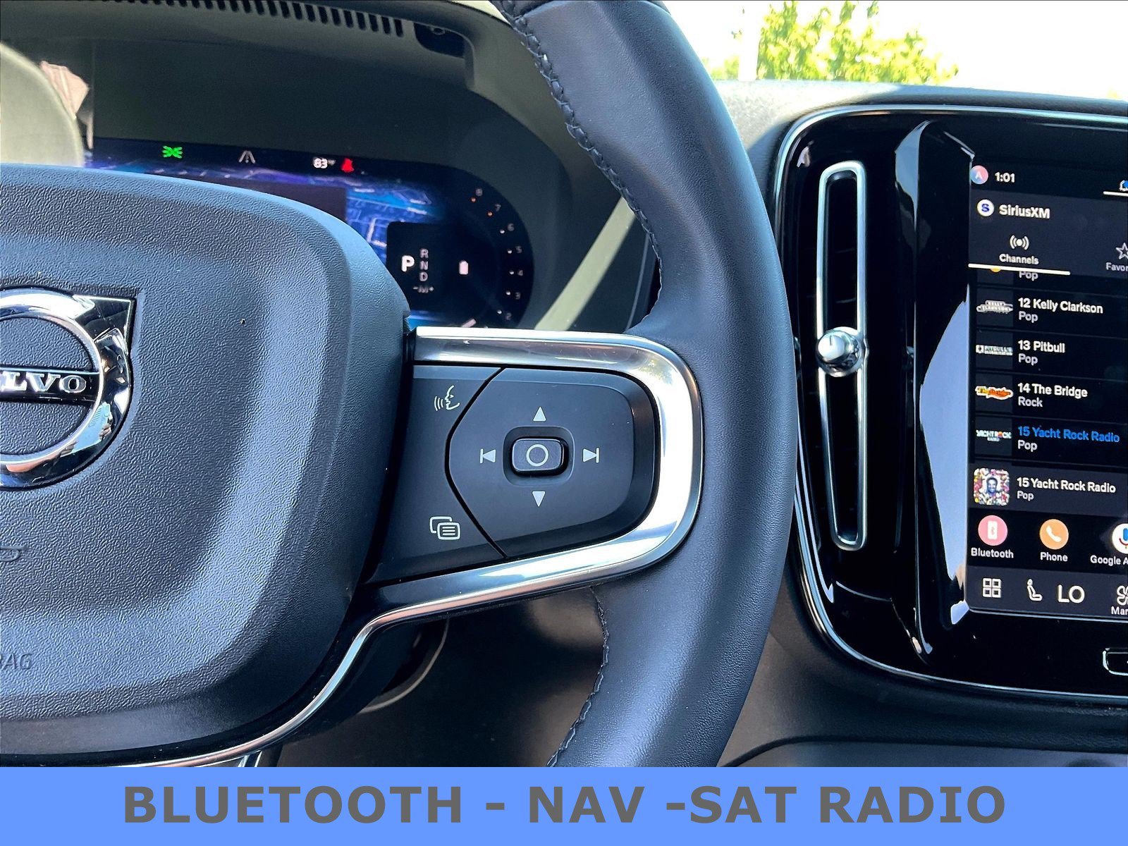 Used 2023 Volvo XC40 B5 Core AWD/4WD image 12