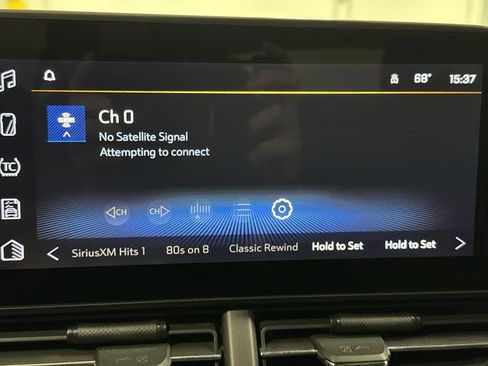 Used 2025 Chevrolet Trax ACTIV w/ Sunroof Package FWD image 14