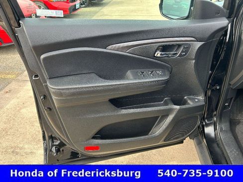 Certified 2025 Honda Ridgeline RTL image 15