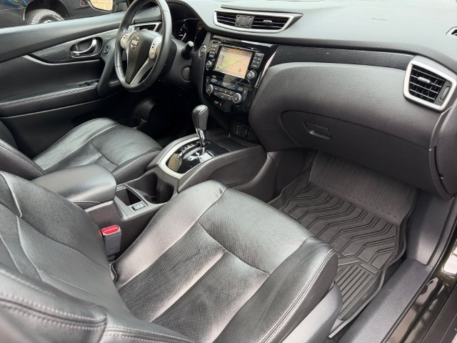 Used 2016 Nissan Rogue SL w/ SL Premium Package AWD/4WD image 30