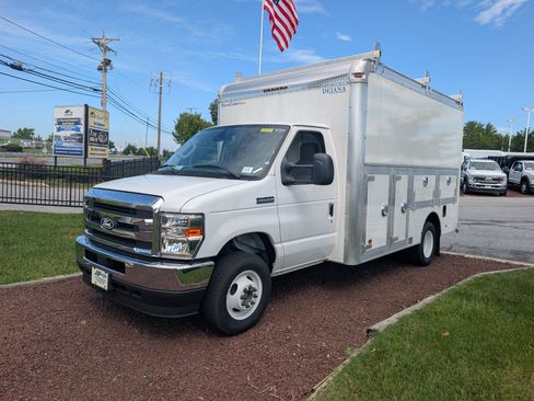 New 2026 Ford E-350 and Econoline 350 Super Duty w/ Power Equipment Group RWD image 4
