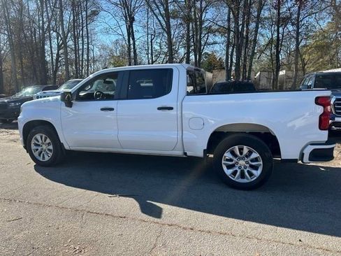 Used 2020 Chevrolet Silverado 1500 Custom w/ Custom Value Package image 11