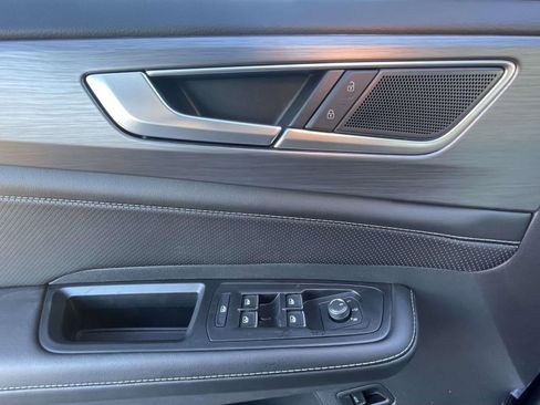 New 2026 Volkswagen Atlas Cross Sport SE image 23