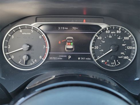 Used 2023 Nissan Rogue SV image 10