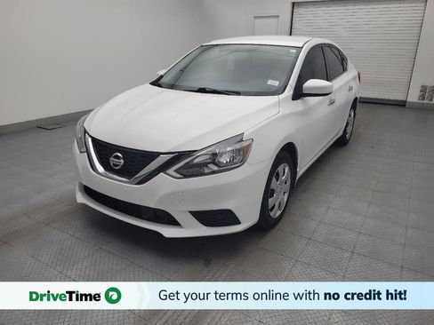 Used 2018 Nissan Sentra S image 1