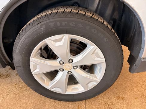 Used 2016 Subaru Forester 2.5i Premium image 41