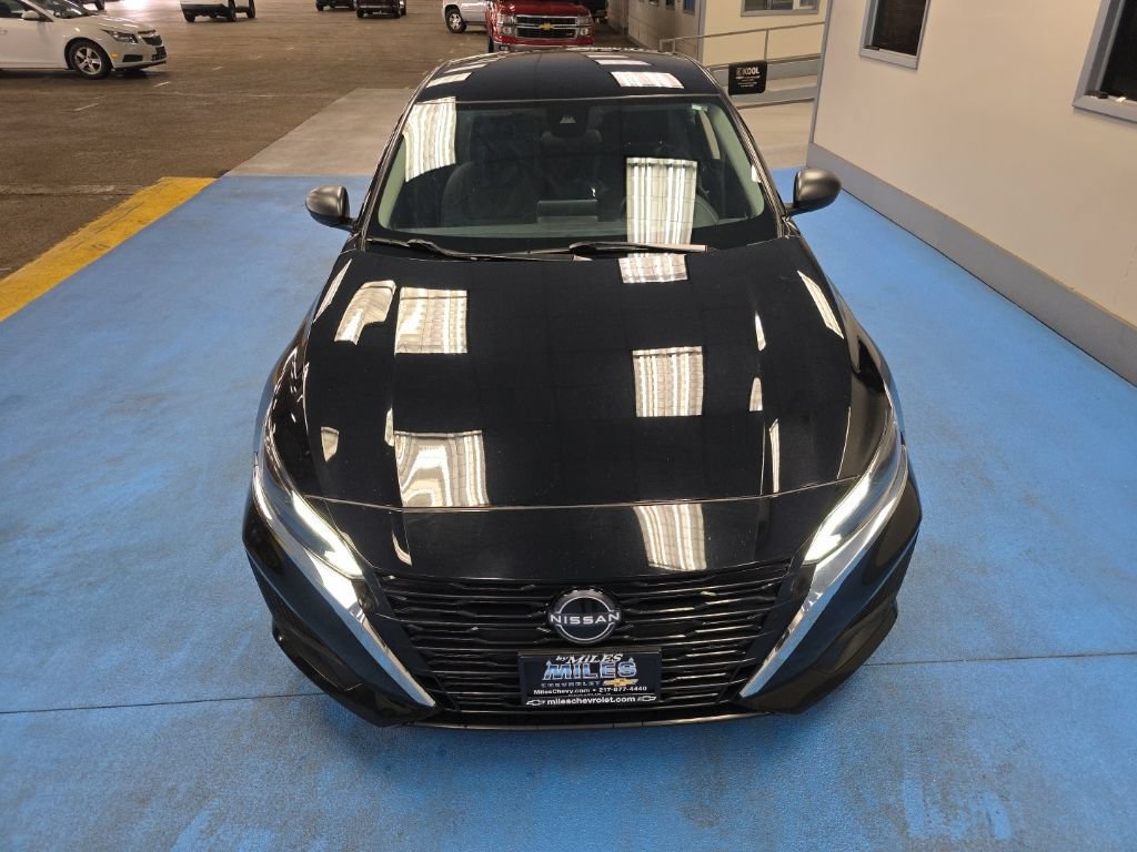 Used 2024 Nissan Altima 2.5 SV FWD image 7