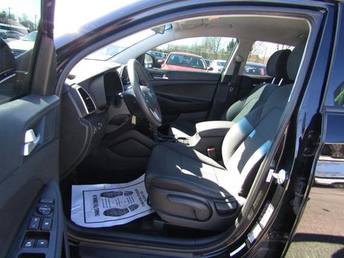 Used 2019 Hyundai Tucson SE image 14