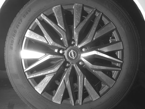 Used 2025 Nissan Altima 2.5 SV FWD image 15