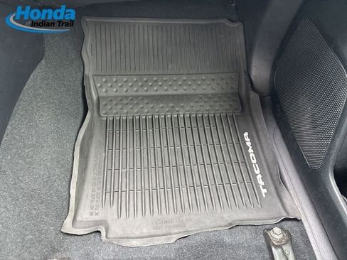 Used 2017 Toyota Tacoma SR5 image 32