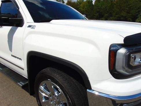 Used 2018 GMC Sierra 1500 SLT AWD/4WD image 43