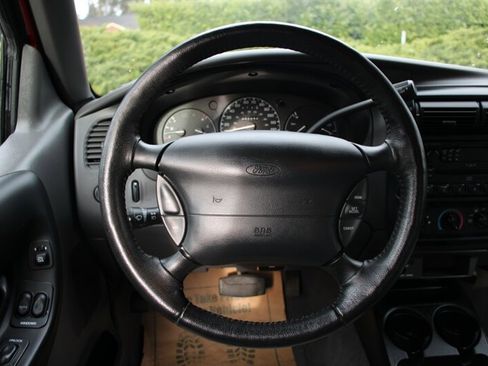 Used 2000 Ford Ranger XLT image 16