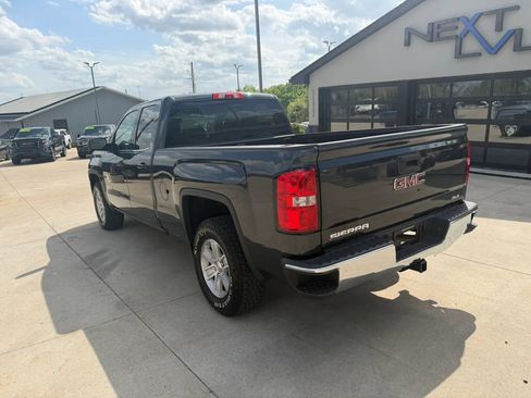 Used 2018 GMC Sierra 1500 SLE w/ SLE Value Package AWD/4WD image 7