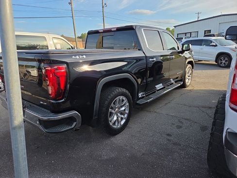 Used 2021 GMC Sierra 1500 SLT w/ SLT Premium Plus Package AWD/4WD image 8
