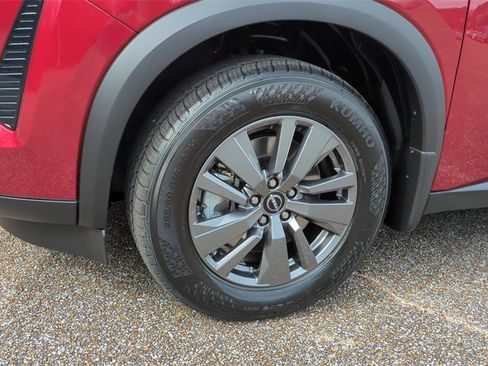 New 2026 Nissan Pathfinder SV image 10