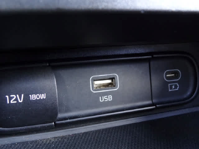 Used 2023 Kia Soul GT-Line w/ GT-Line Technology Package FWD image 35