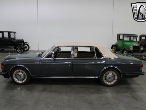 Used 1990 Rolls-Royce Silver Spur image 3