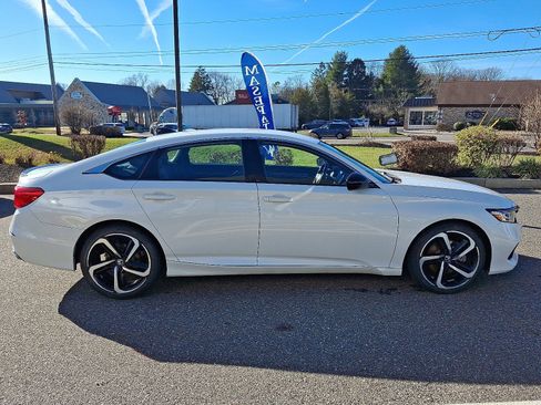 Used 2022 Honda Accord Sport image 7
