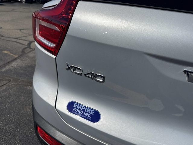 Used 2023 Volvo XC40 B5 Ultimate w/ Protection Package Premier AWD/4WD image 5