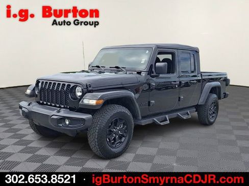 Used 2021 Jeep Gladiator Sport AWD/4WD image 3