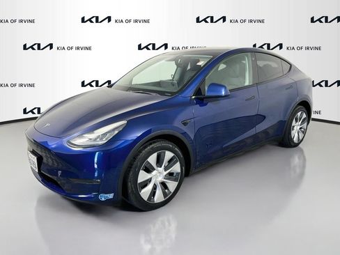 Used 2021 Tesla Model Y Long Range AWD/4WD image 3